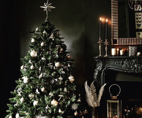 Here’s Hoping The Present Year Ends On A Cheerful Note And Makes Way For A Fresh... 6 *